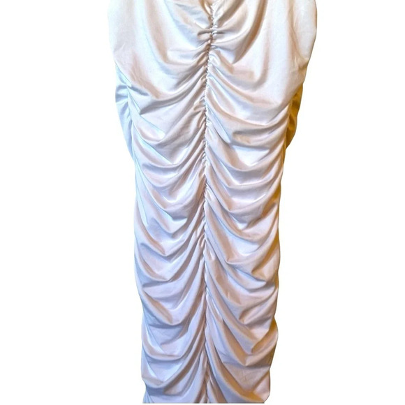 NWOT Women’s Sleeveless Ruched BodyCon Dress - Picture 2 of 4
